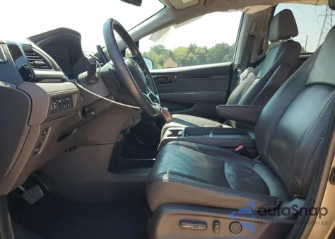 2018 Honda Odyssey Elite z USA, uszkodzony, nr VIN 5FNRL6H9XJB045888